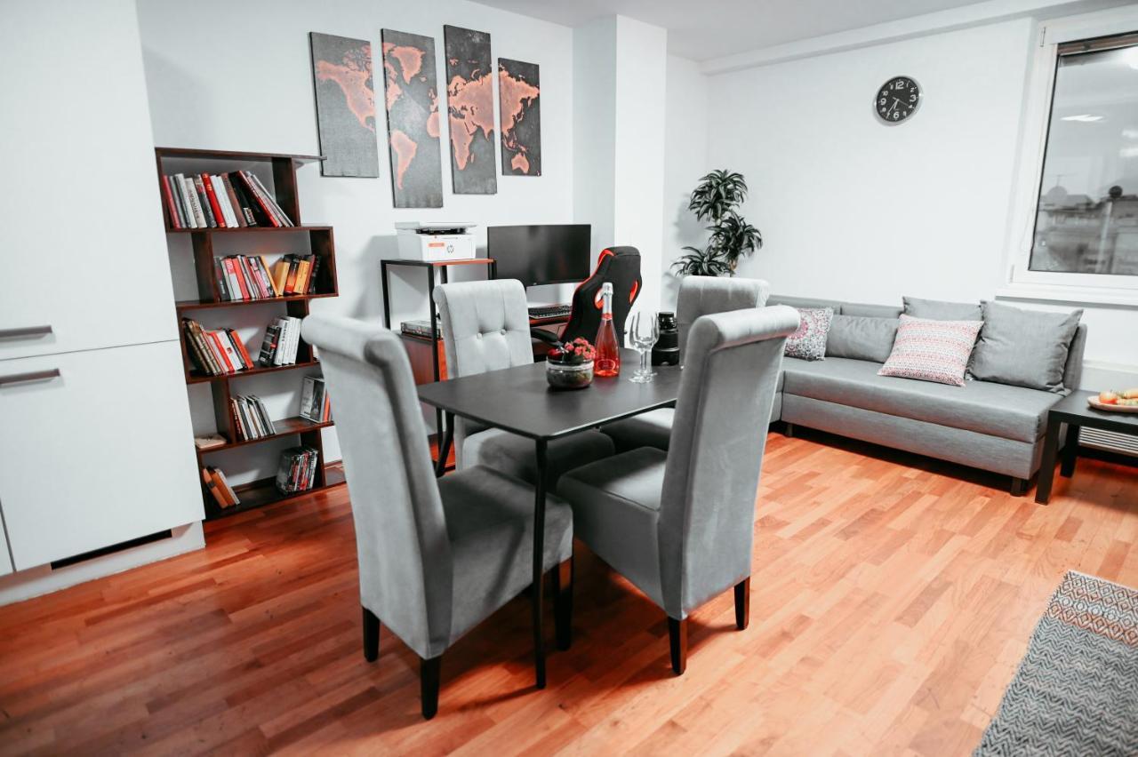 Shopping Center 8 Appartement *